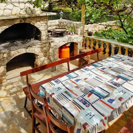 On Island Near The * ויר
