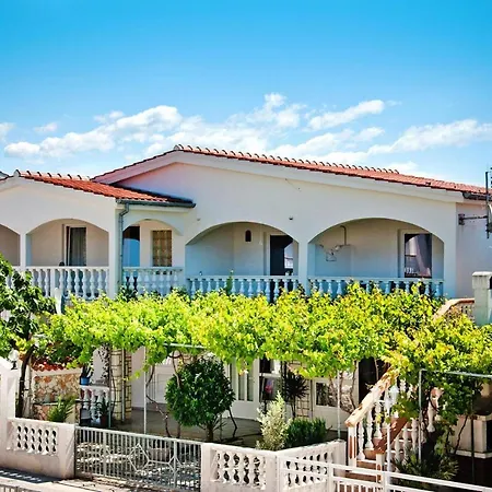 Apartment In At 500 M From The Restaurants Vir