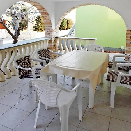 In At 500 M From The Restaurants Apartment